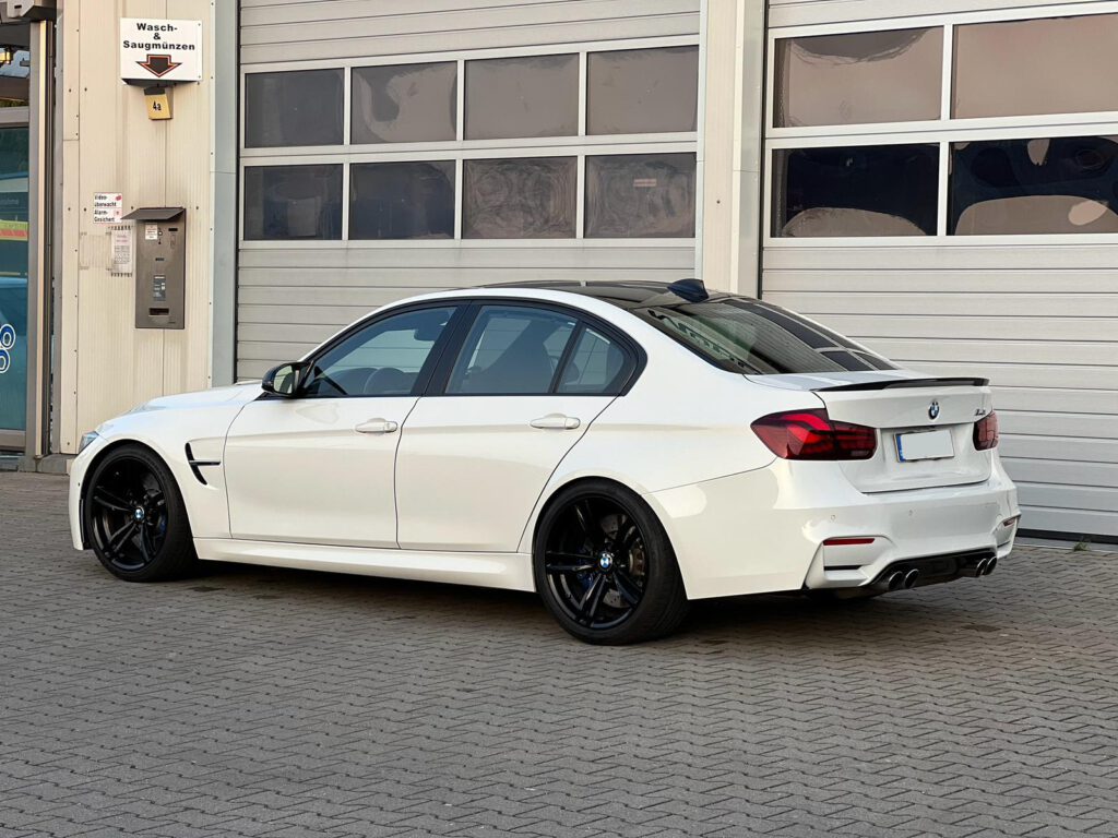 BMW M3 5