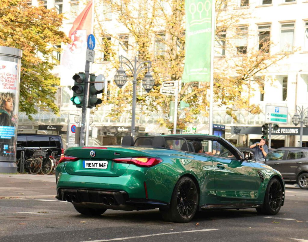BMW M4 (1)