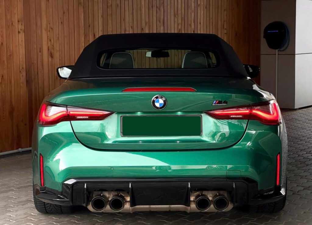 BMW M4 (4)