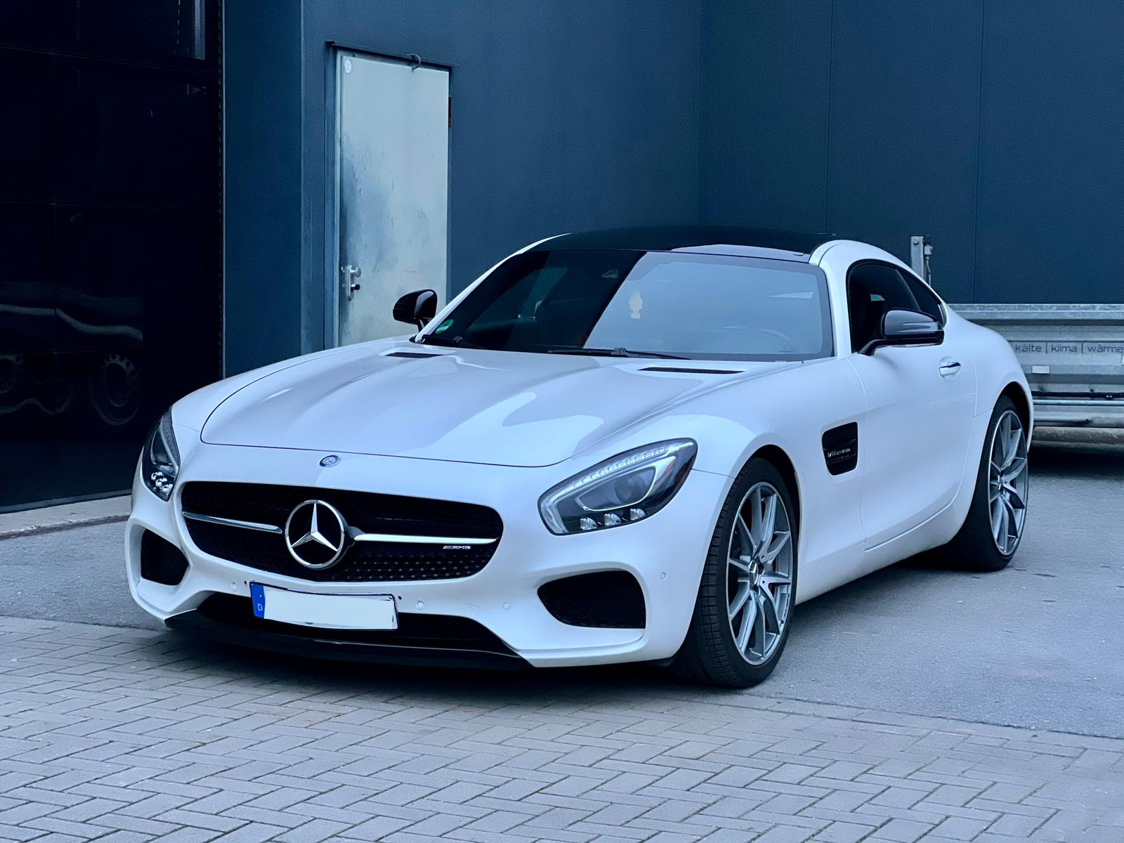 Mercedes-AMG GT S (2)